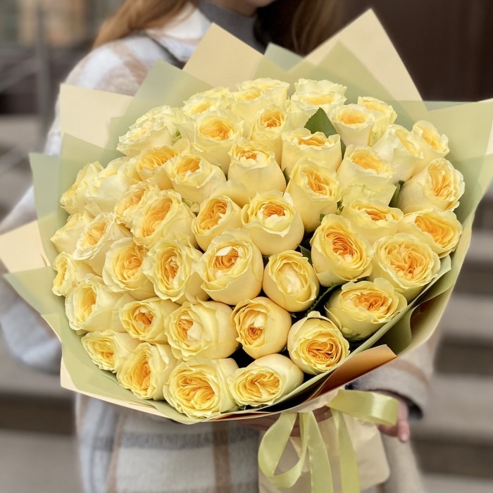 51 пионовидная лимонная роза Баттеркап 40 см